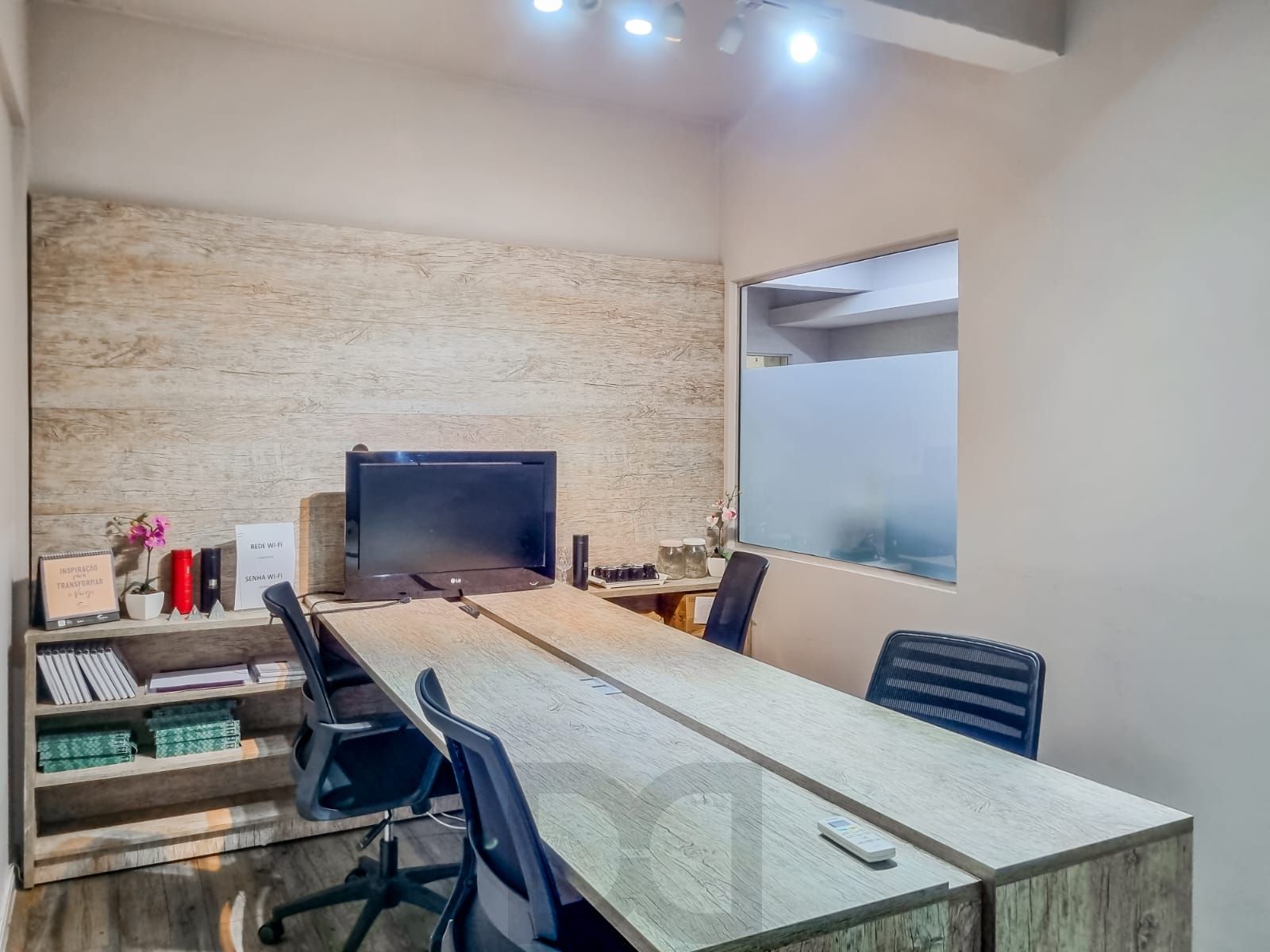SALA COM VAGA A 200 M DO SHOPPING PRAIA DE BELAS — foto 9
