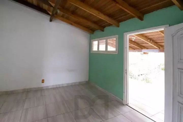 VENDE – AMPLA CASA RESIDENCIAL COM PISCINA E 5 VAGAS — foto 22