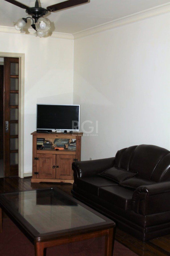 Apartamento com 03 dormitórios, churrasqueira e vaga de garagem no Menino Deus — foto 4