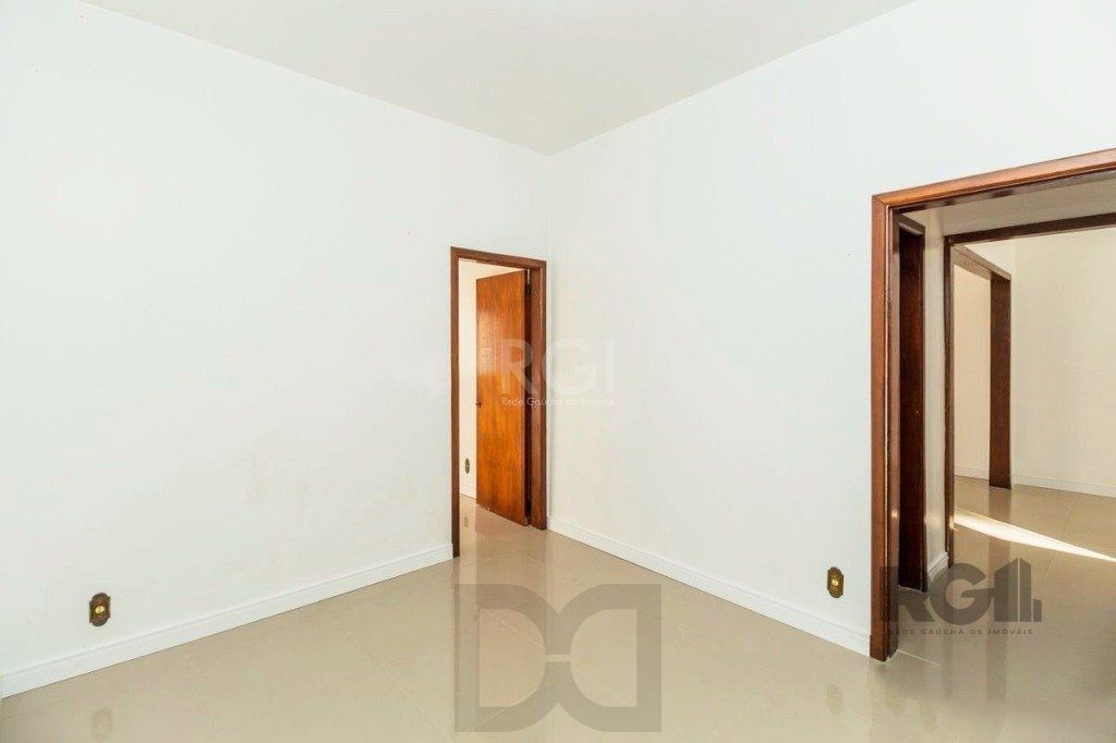 Casa de 266m² - 5 dormitórios, 5 vagas no bairro São João — foto 19