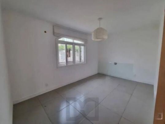 Casa 3 Dormitórios com Piscina à Venda no Guarujá – Zona Sul de Porto Alegre — foto 8
