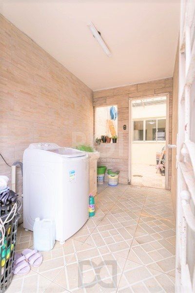 Casa para Venda - 238.35m², 4 dormitórios, sendo 1 suites, 2 vagas - Nonoai — foto 20