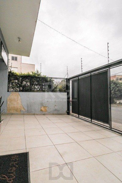 Prédio comercial no Bairro Partenon — foto 24