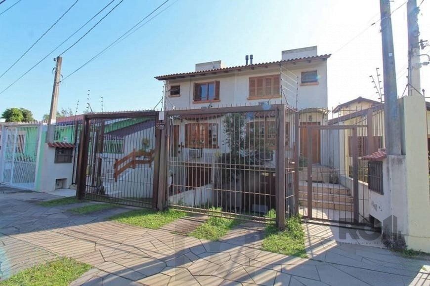 Ampla casa de 175 m² com 3 dormitórios e 3 vagas de garagem — foto 1