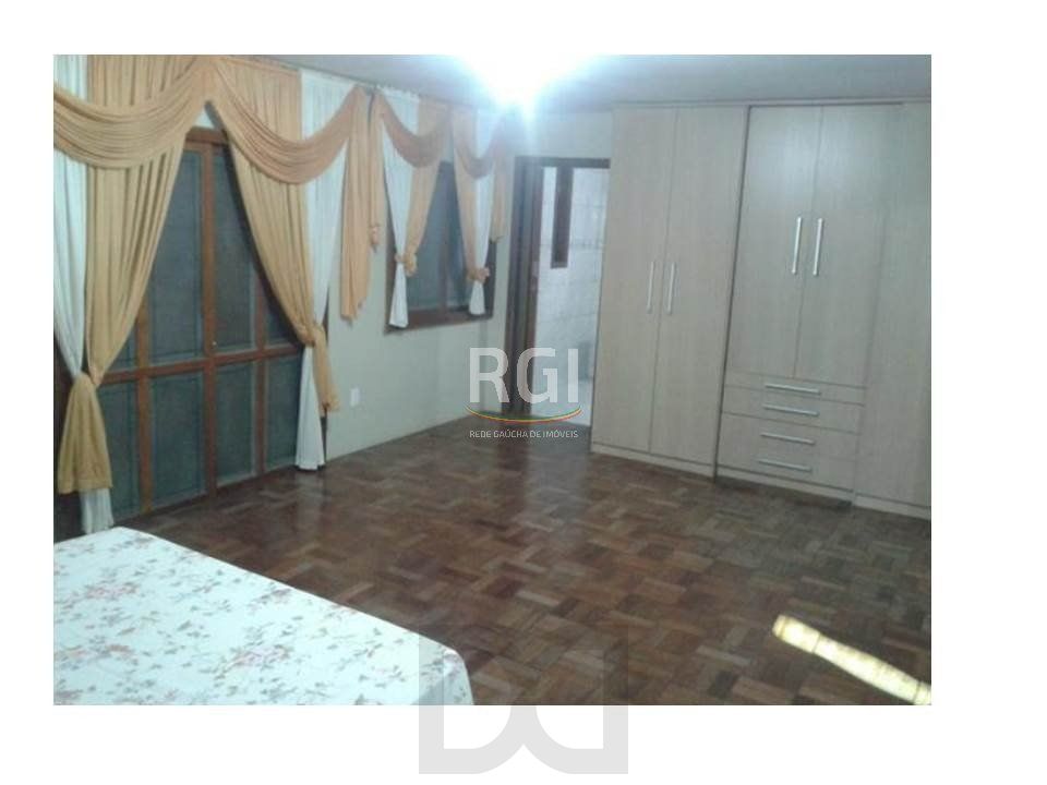 Casa para Venda - 634m², 2 dormitórios, sendo 1 suites, 3 vagas - Lomba do Pinheiro — foto 13
