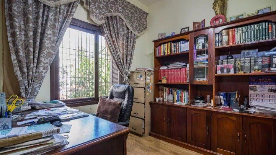Casa para Venda - 294.4m², 4 dormitórios, sendo 2 suites, 2 vagas - Nonoai — foto 9