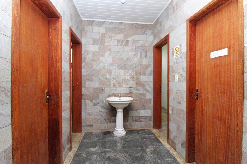 Casa para Venda - 840m², 7 dormitórios, sendo 3 suites, 8 vagas - Medianeira — foto 8
