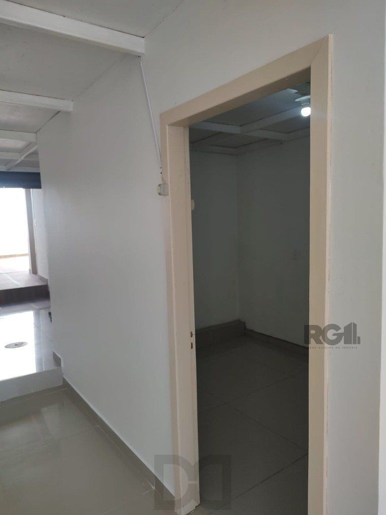 Loja para Venda - 60m², 0 dormitórios, 3 vagas - Petrópolis — foto 44
