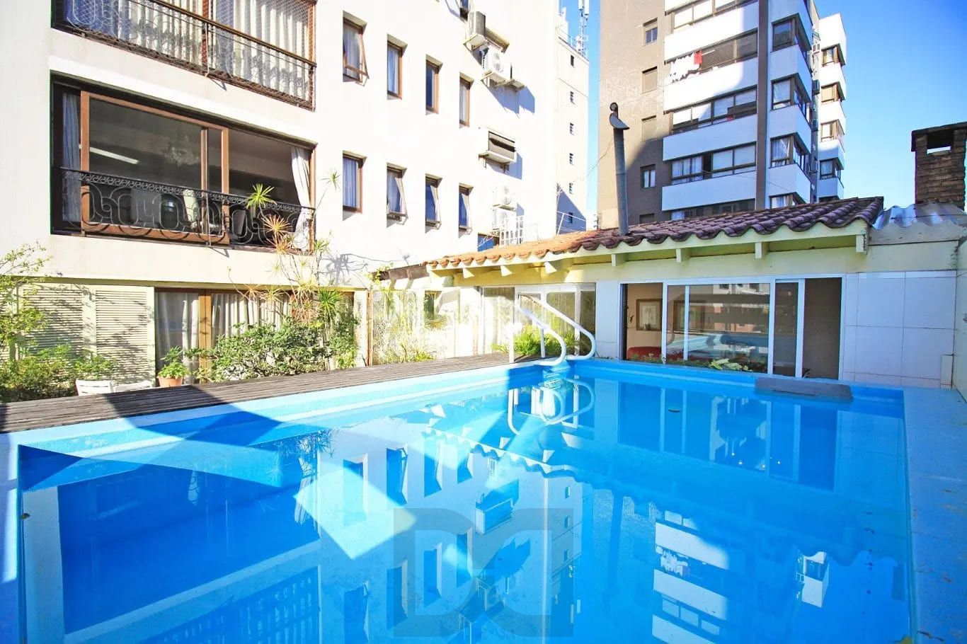 Apartamento Garden de 3 dormitórios à venda no Bairro Petrópolis. — foto 4