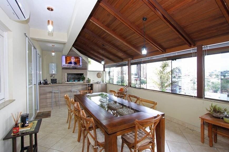 EXCELENTE CASA COM 4 DORMITÓRIOS, 6 VAGAS DE GARAGEM E VISTA PANORÂMICA. — foto 11