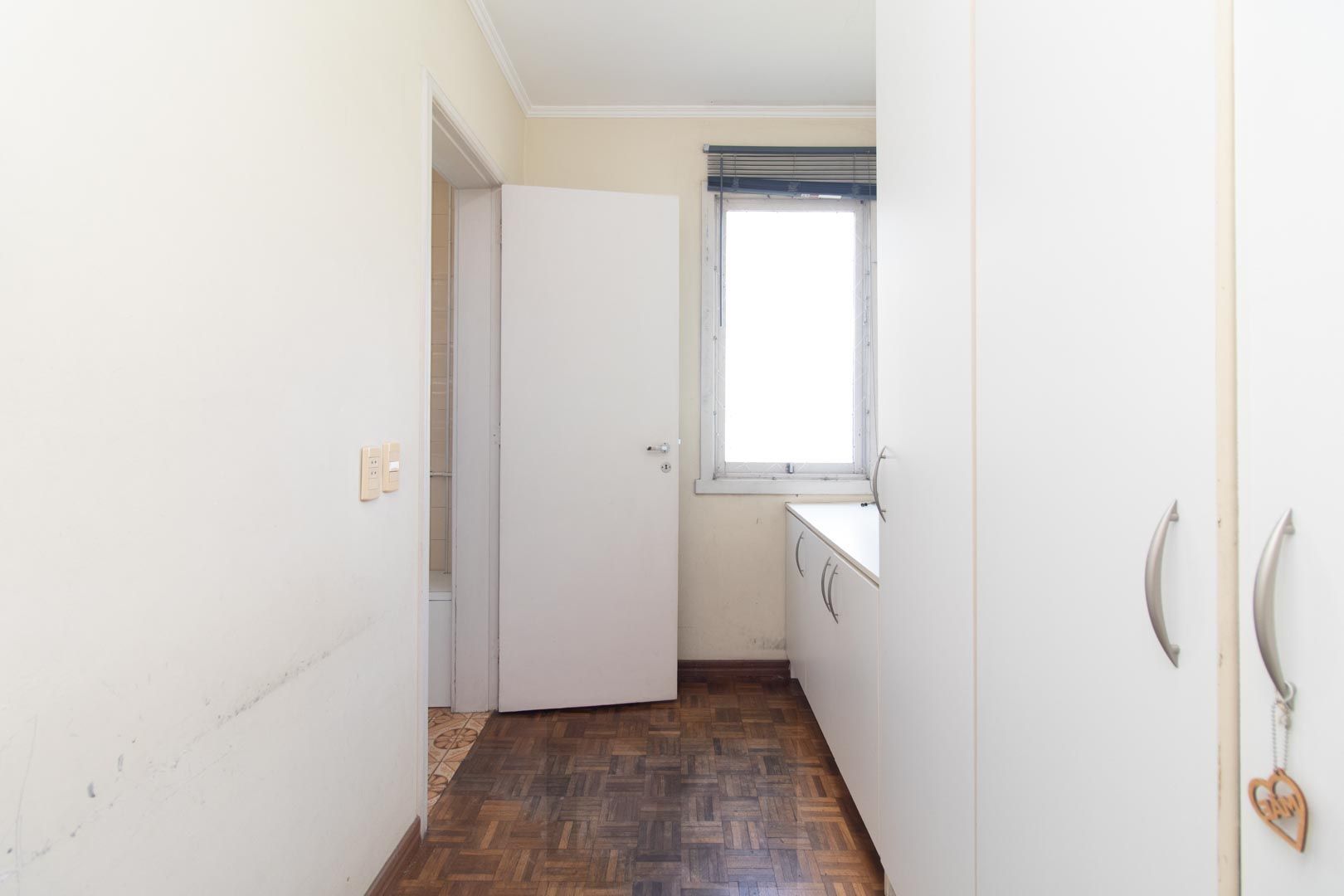 Apartamento de 03 dormitorios com suite e vaga coberta no bairro Menino Deus — foto 9