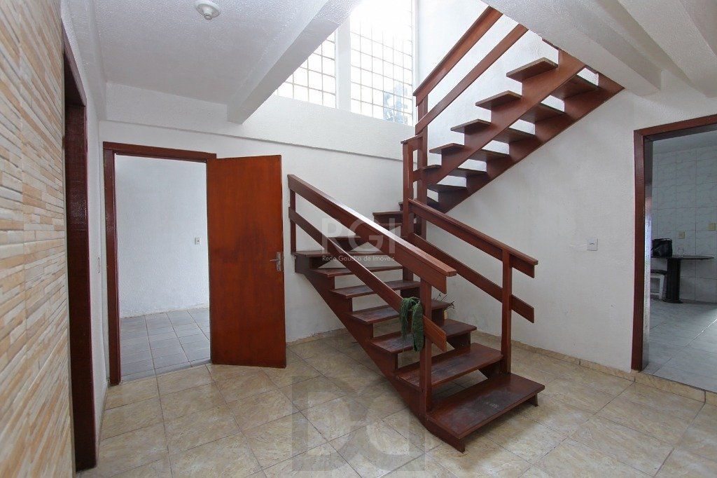 Casa para Locação/Aluguel - 240m², 4 dormitórios, 6 vagas - Nonoai — foto 11