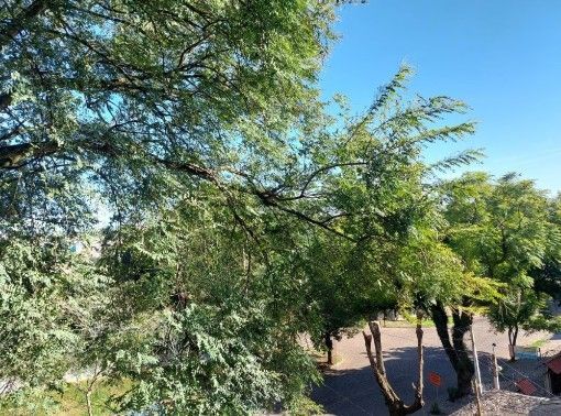 Apartamento de 2 dormitórios com sacada e 1 vaga de garagem no bairro Medianeira. — foto 3