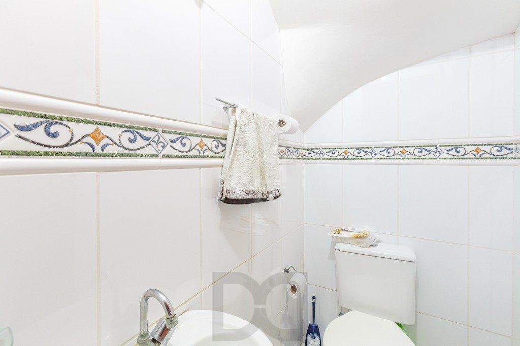 Casa 160m² - 3 dormitórios, 1 suíte, churrasqueira, terraço e 2 vagas de garagem no Guarujá — foto 6