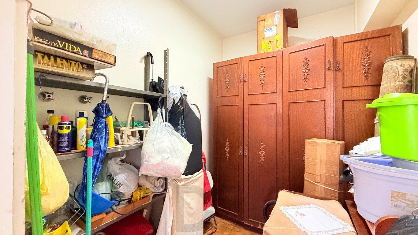 Apartamento de 3 dormitórios à venda no Bairro Petrópolis, Porto Alegre. — foto 17