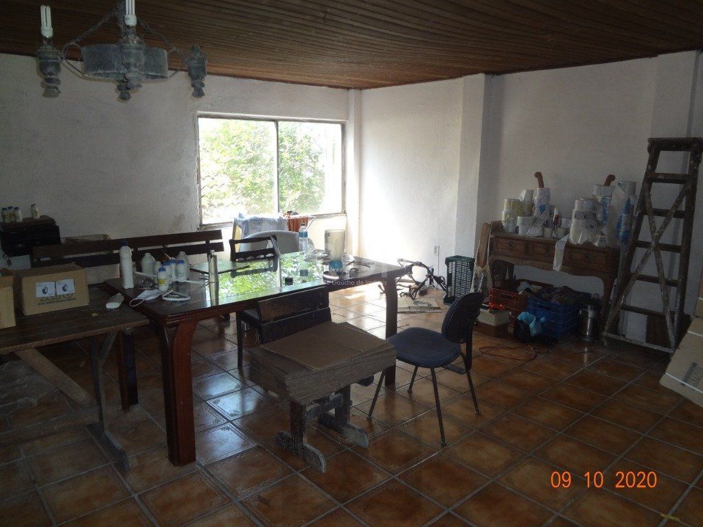 Casa para Venda - 250m², 3 dormitórios,  - Medianeira — foto 3