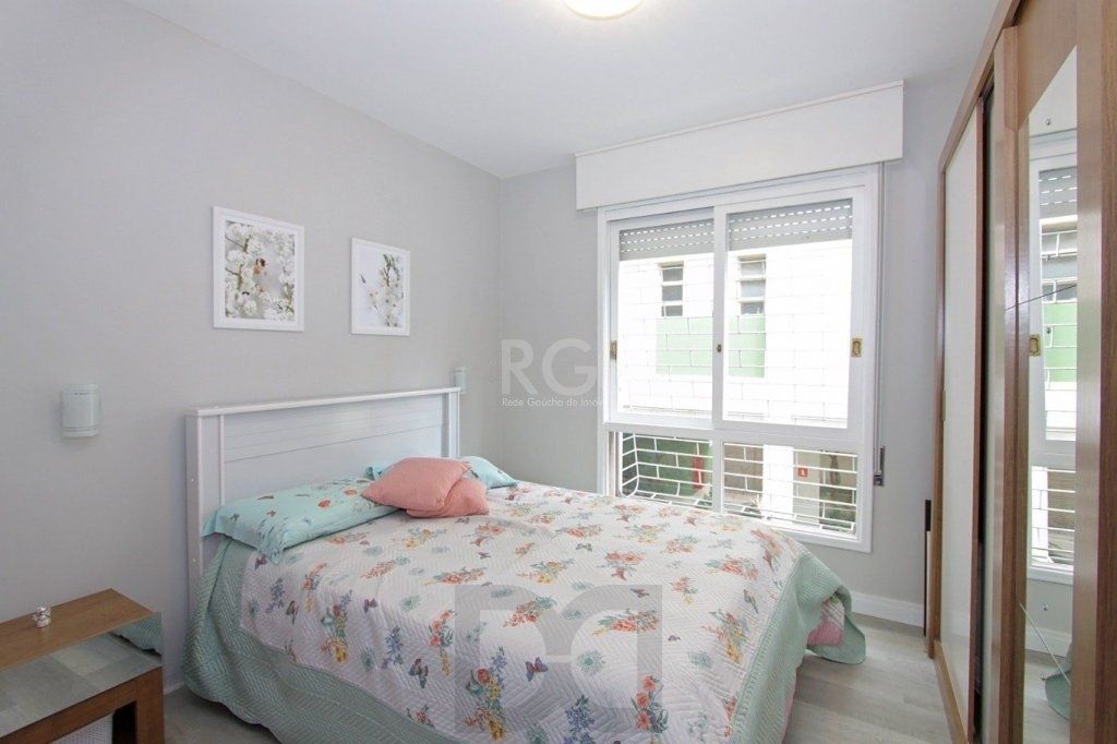Apartamento 123m² - 3 dormitórios, 1 suíte e 1 vaga de garagem no bairro Petrópolis — foto 10