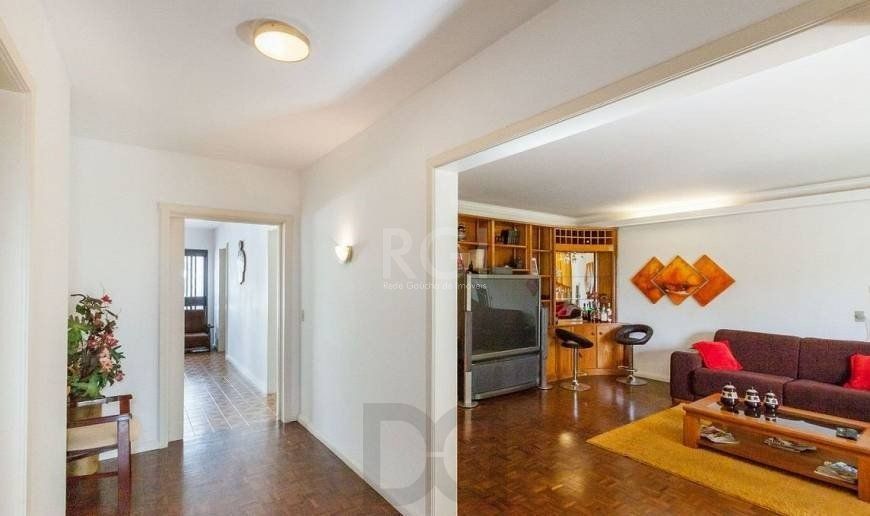 Casa para Venda - 327m², 4 dormitórios, sendo 1 suites, 3 vagas - Chácara das Pedras — foto 16