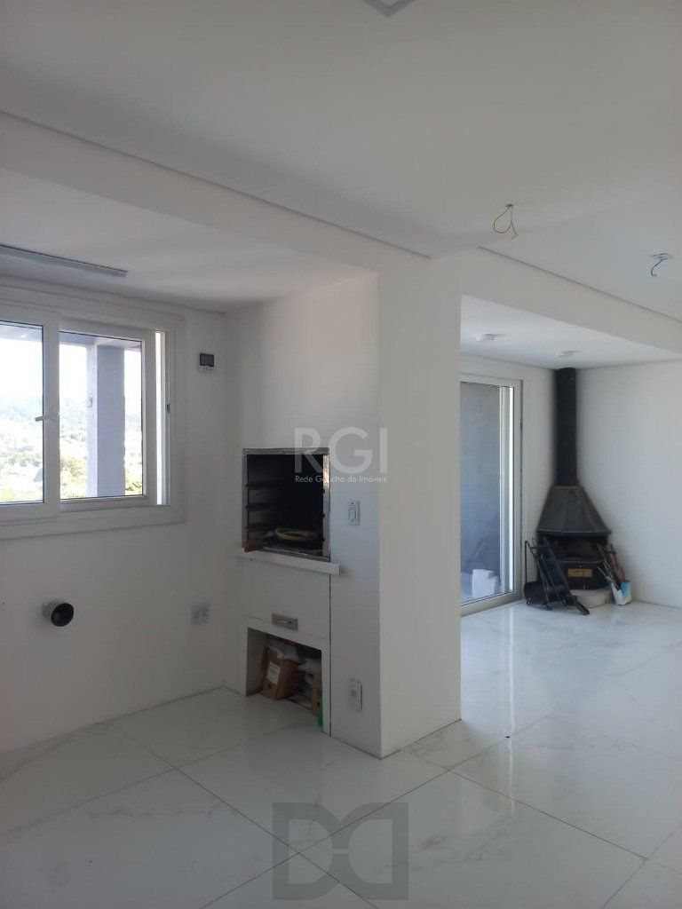 Casa para Venda - 377m², 4 dormitórios, sendo 2 suítes, 3 vagas - Teresópolis — foto 3