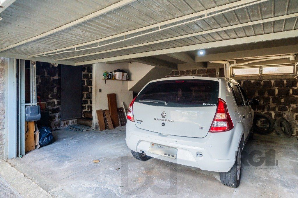 Casa com 4 dormitórios no bairro Gloria — foto 41