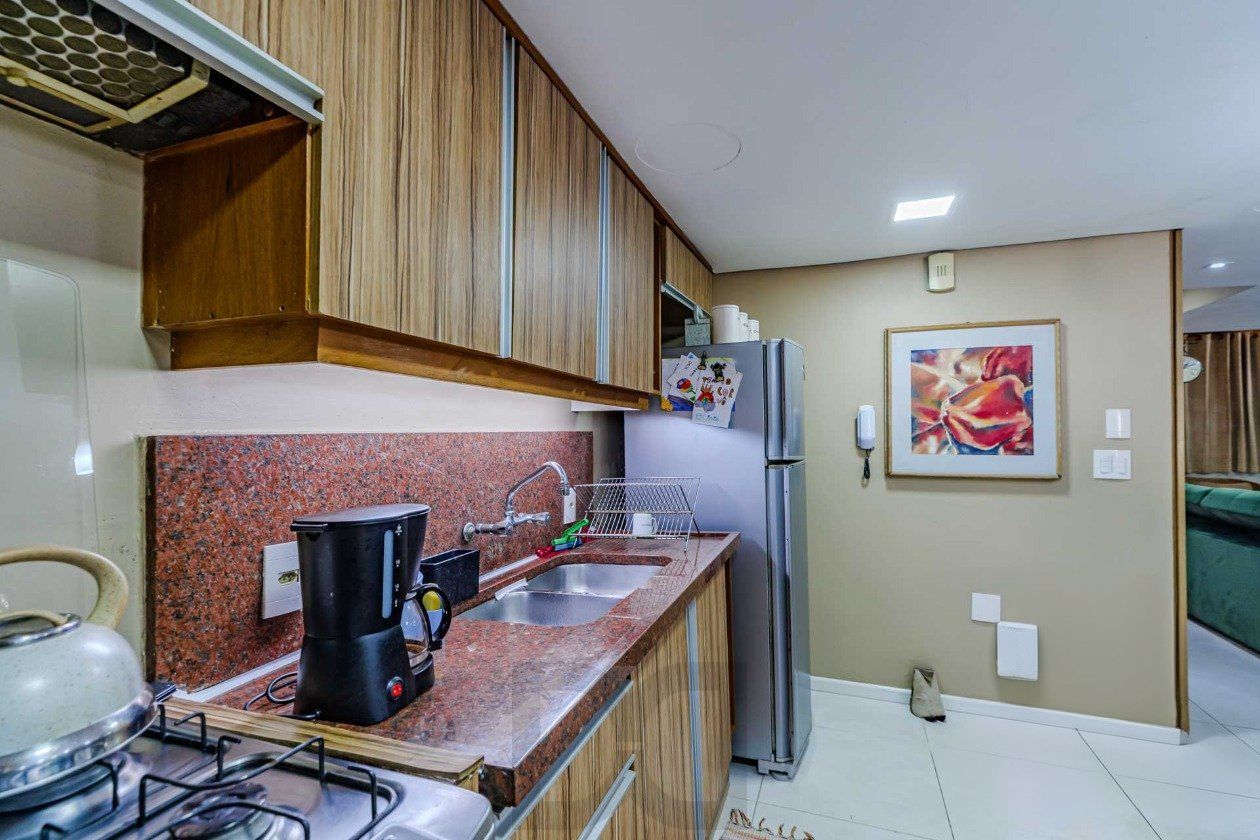 Casa em Condominio, 4 dormi. sendo 2 suítes, churrasqueira, lareira, 2 vagas — foto 10