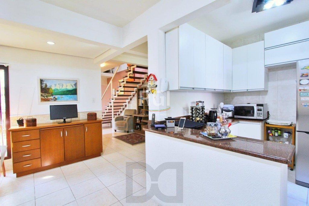 Casa para Venda - 260m², 5 dormitórios, sendo 2 suites, 4 vagas - Teresópolis — foto 21