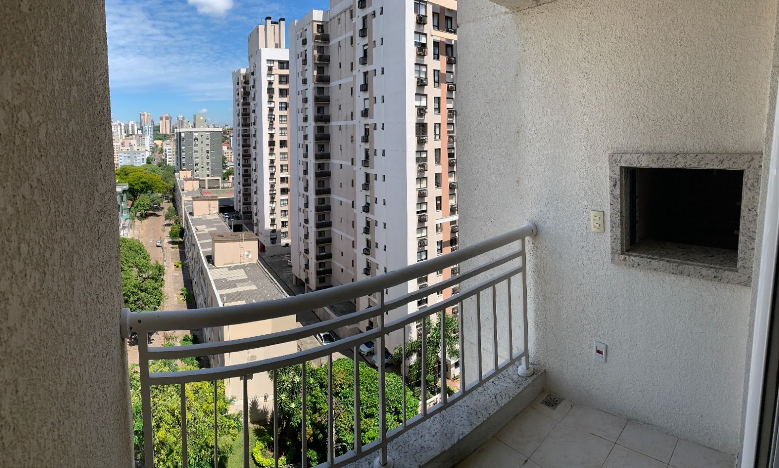 Apartamento de 3 dormitorios á venda no Bairro Passo d'Areia — foto 1