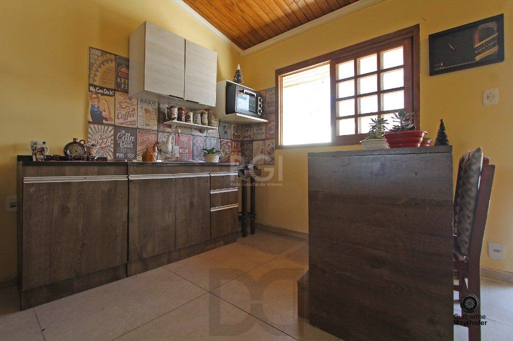 Casa para Venda - 300m², 6 dormitórios, sendo 1 suites, 3 vagas - Menino Deus — foto 12