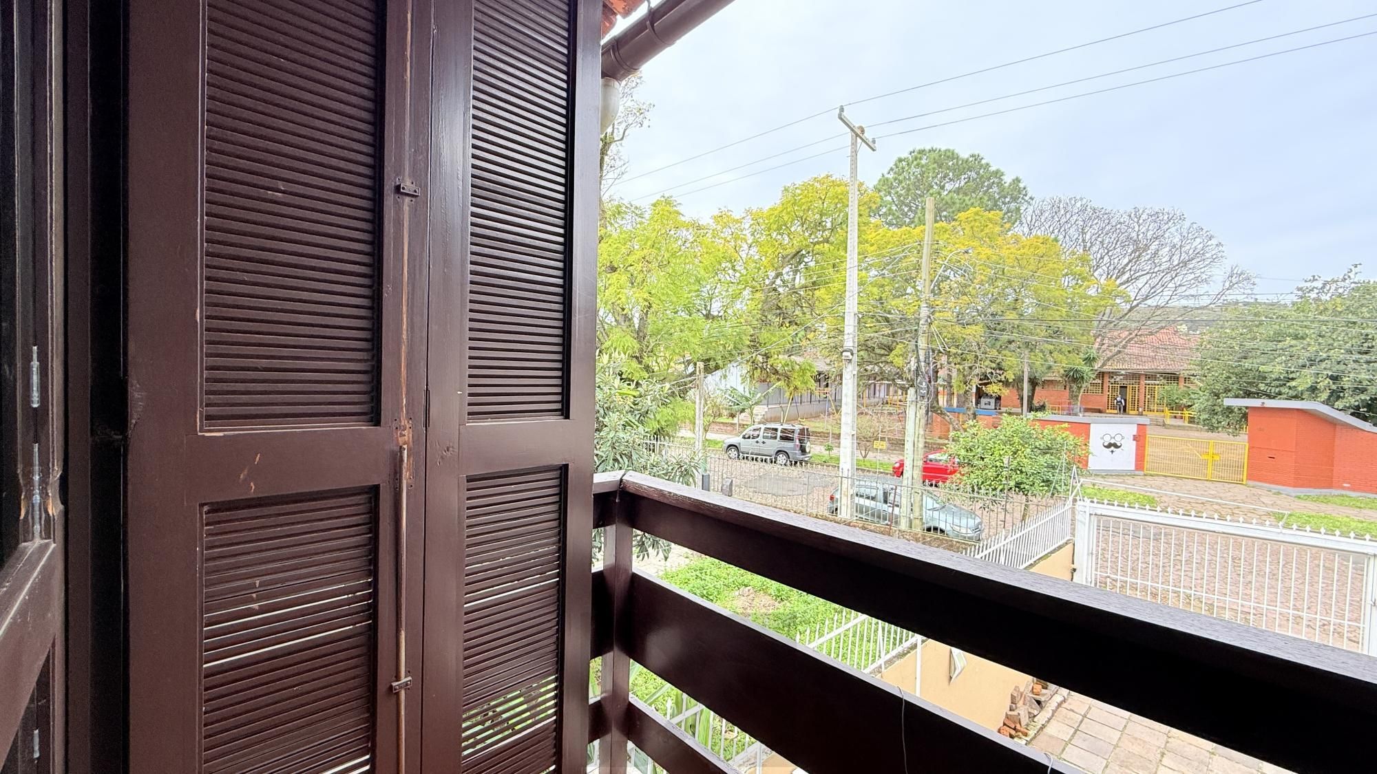 Casa para Venda - 260m², 4 dormitórios, sendo 1 suites, 4 vagas - Nonoai — foto 44
