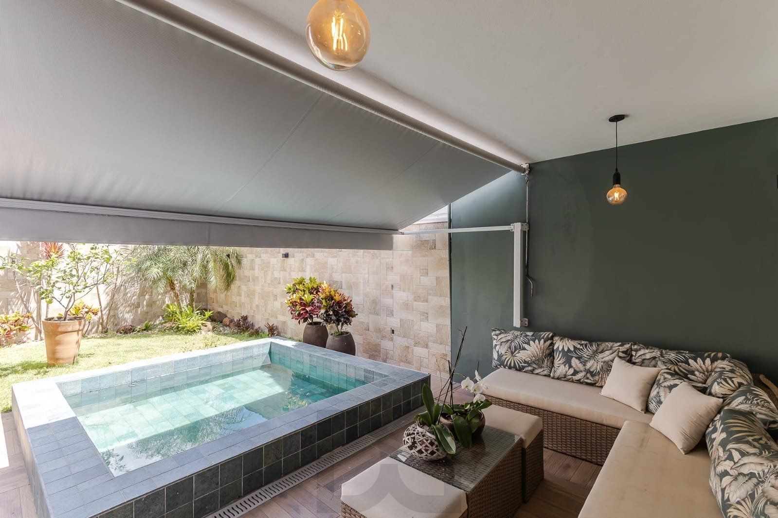 Casa em Condomínio com 3 quartos, 3 vagas e 184m² para vender por R$ 1.180.000 Rua Adriano Pereira Da Silva - Vila Nova, Porto Alegre — foto 1