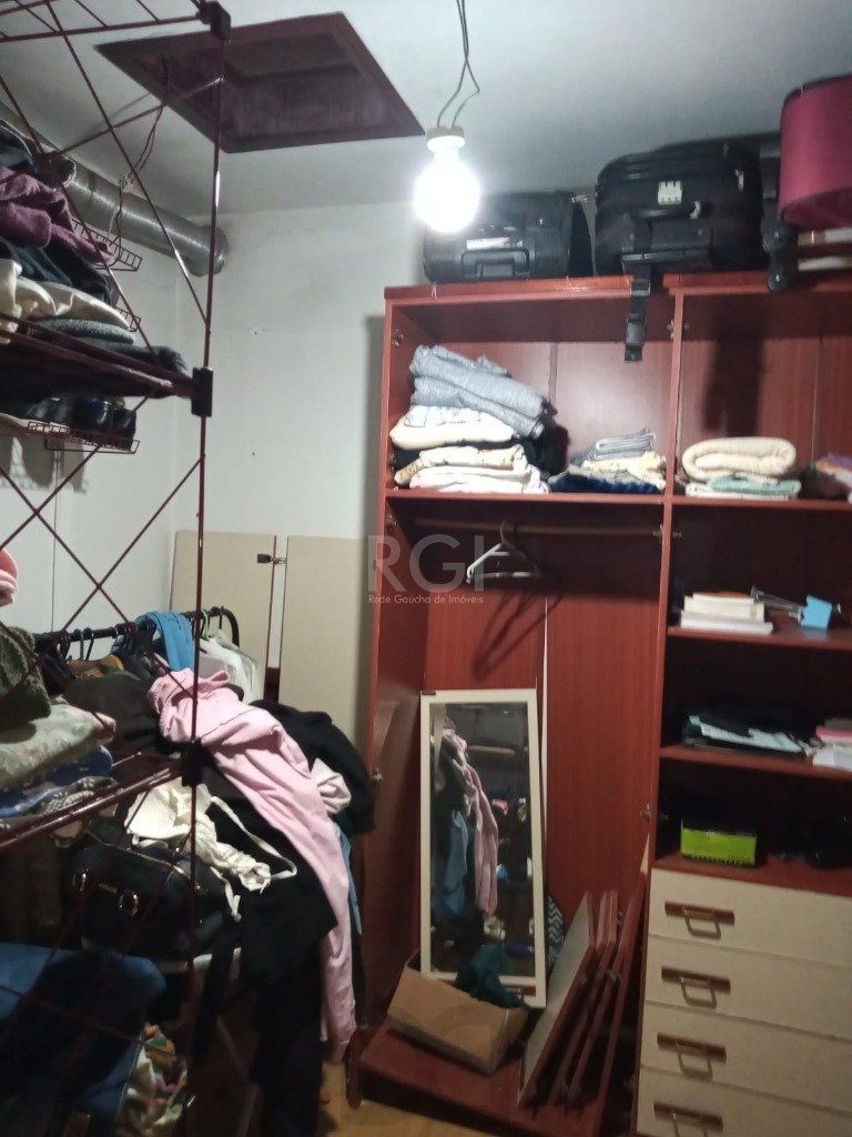 Casa para Venda - 256.87m², 3 dormitórios, sendo 1 suites, 2 vagas - Teresópolis — foto 18
