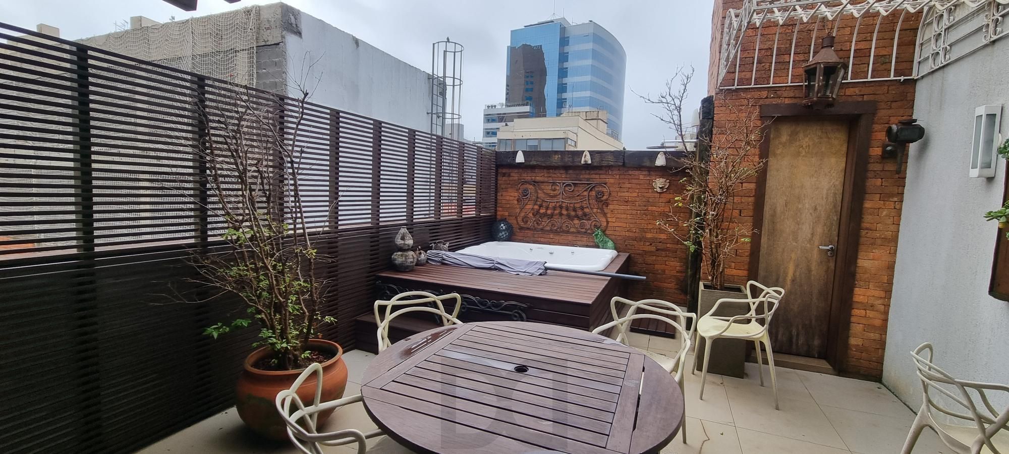 Terraço com Hydro