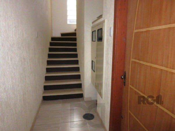 Escada de acesso interna
