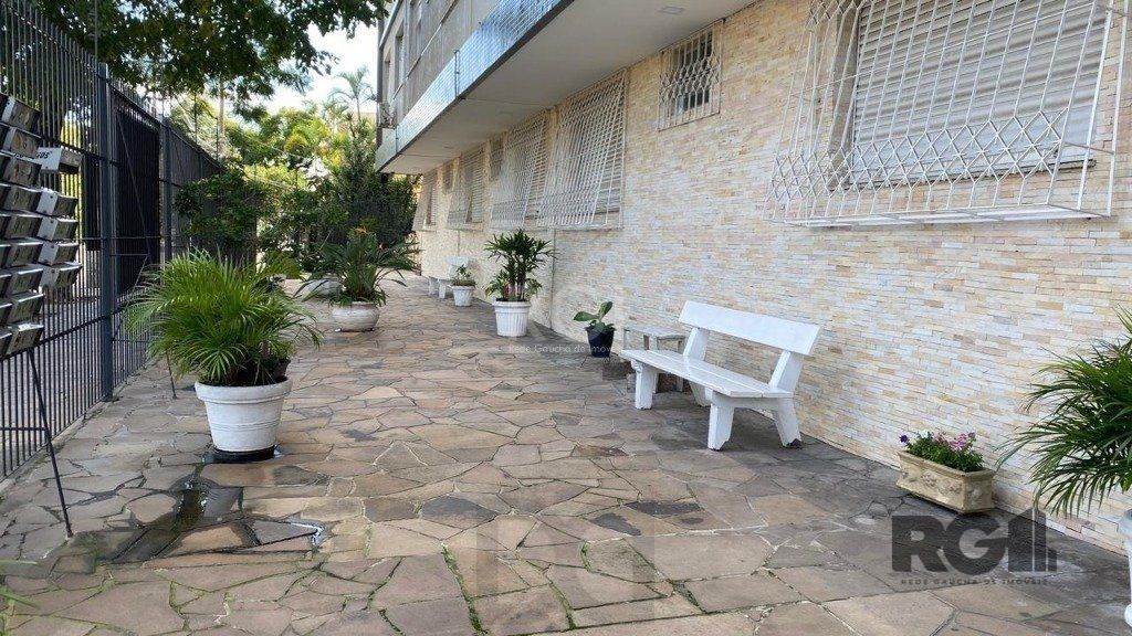 APARTAMENTO DE 1 DORMITÓRIO, 41,69 MTS PRIVATIVOS NO BAIRRO PRAIA DE BELAS — foto 2