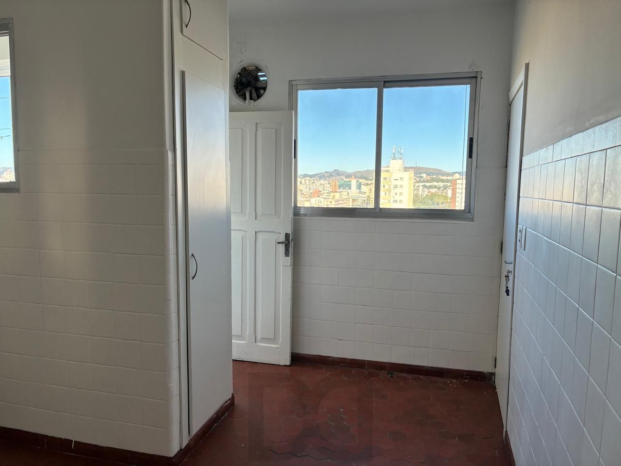 AMPLO APARTAMENTO DE 3 DORMITÓRIOS NA CIDADE BAIXA — foto 25