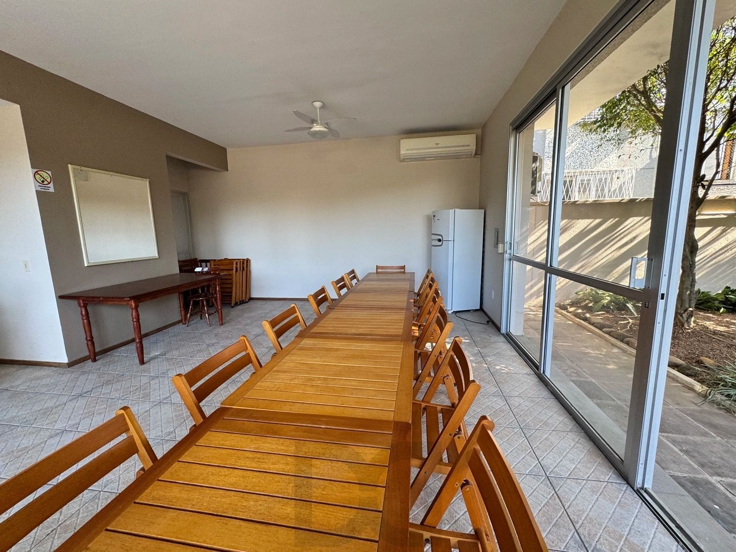 Apartamento dois dormitórios ( uma suíte) garagem/depósito Bairro Menino Deus — foto 28