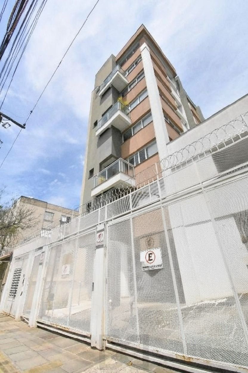 APARTAMENTO 2 DORMITÓRIOS COM 1 VAGA E SACADA COM CHURRASQUEIRA — foto 1