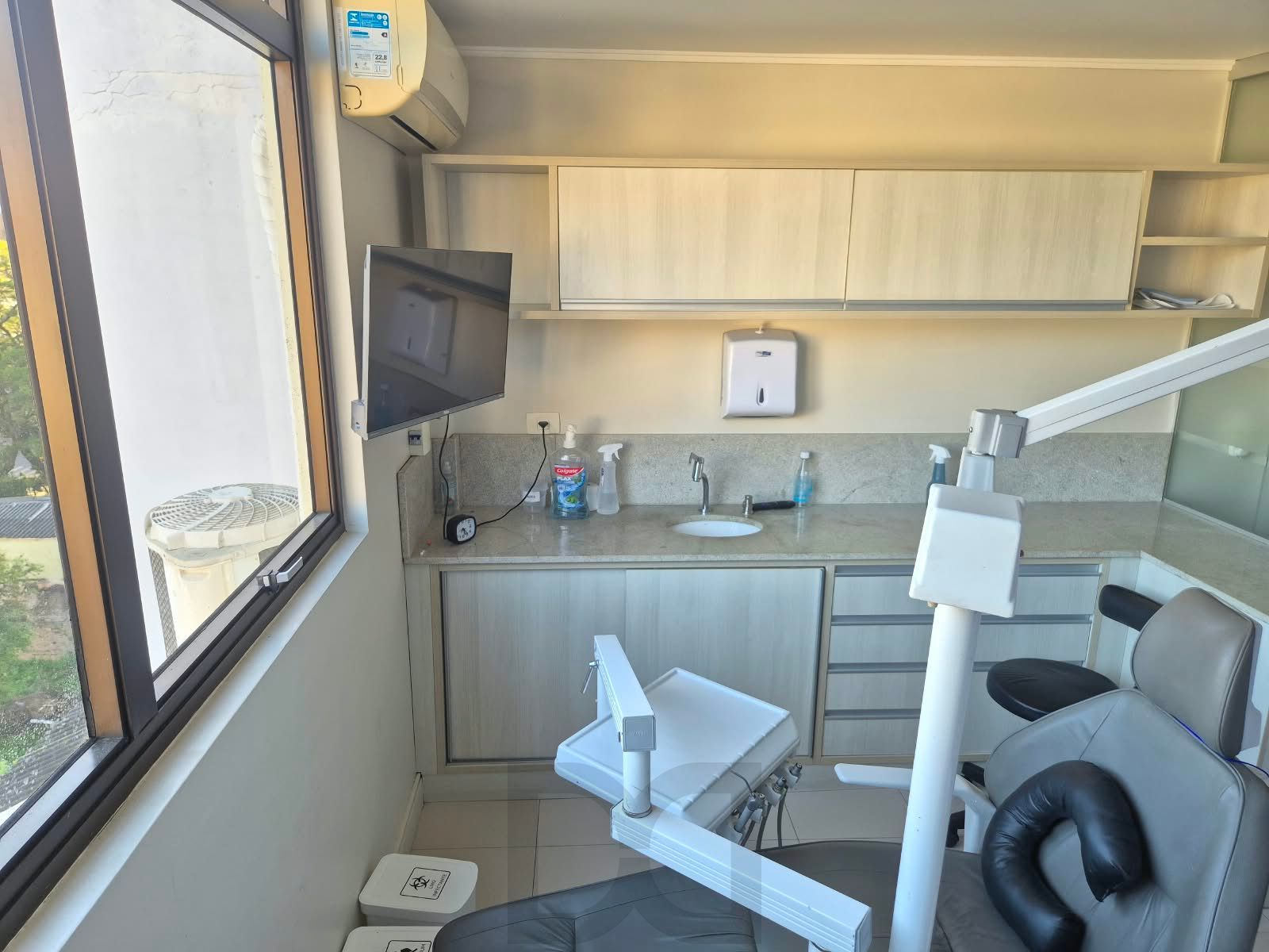 Sala comercial em formato consultório dentário — foto 1