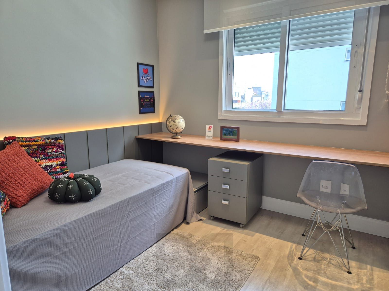 Apartamento 2 Dormitórios, Decorado e com Vaga de Garagem | Pronto para Morar! — foto 12