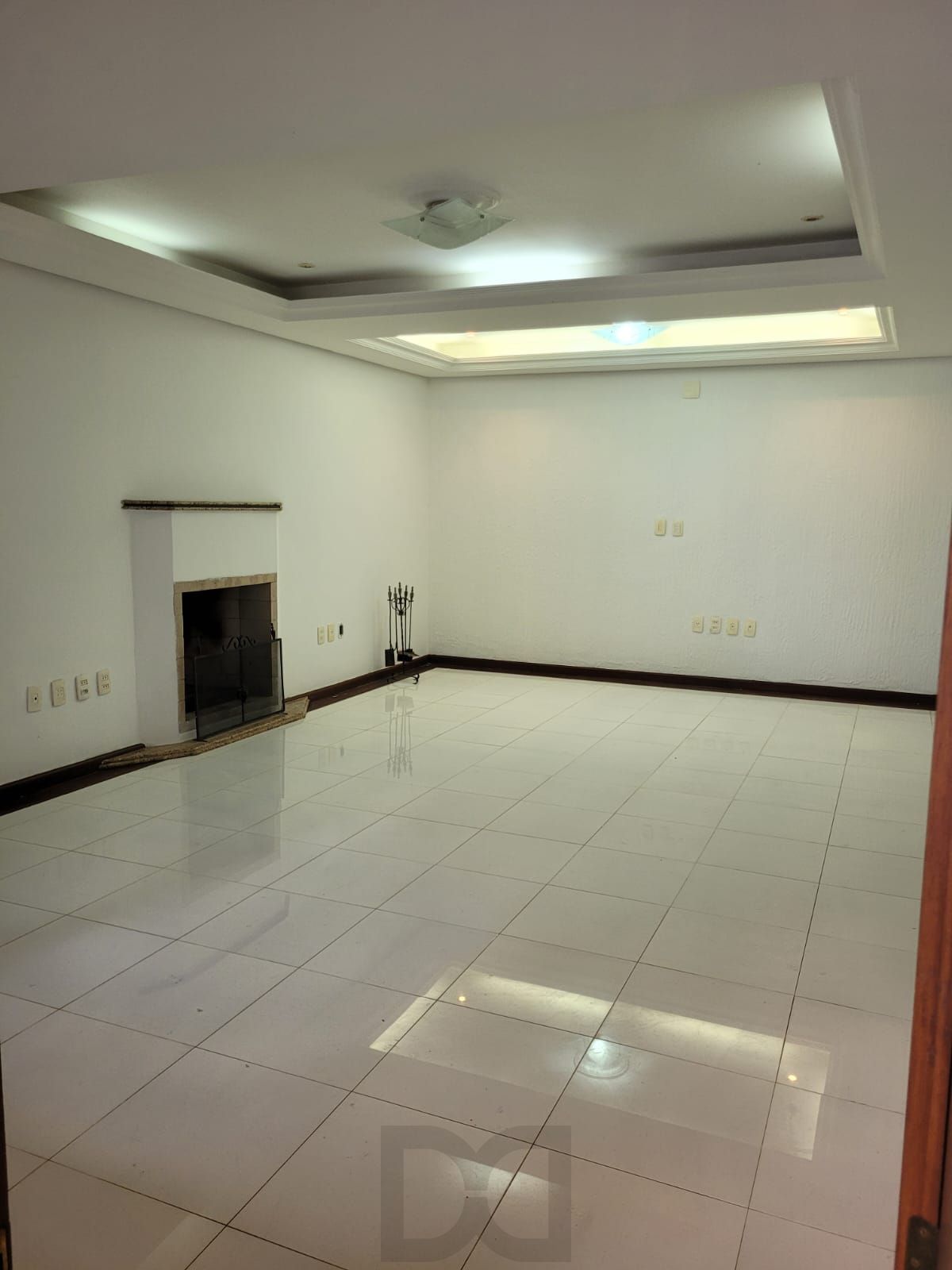 Casa no bairro Ipanema com 291 m² de área privativa e 8 garagens — foto 9
