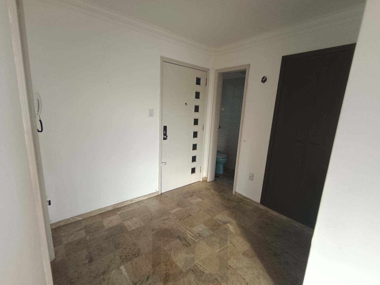 Apartamento 3 dormitórios - 132,00 m² - 1 vaga - MENINO DEUS — foto 2