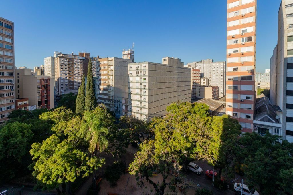 Excelente Apartamento 3 Dormitórios , 149 m², Avenida Borges de Medeiros !!! Valor Imperdível!! — foto 1