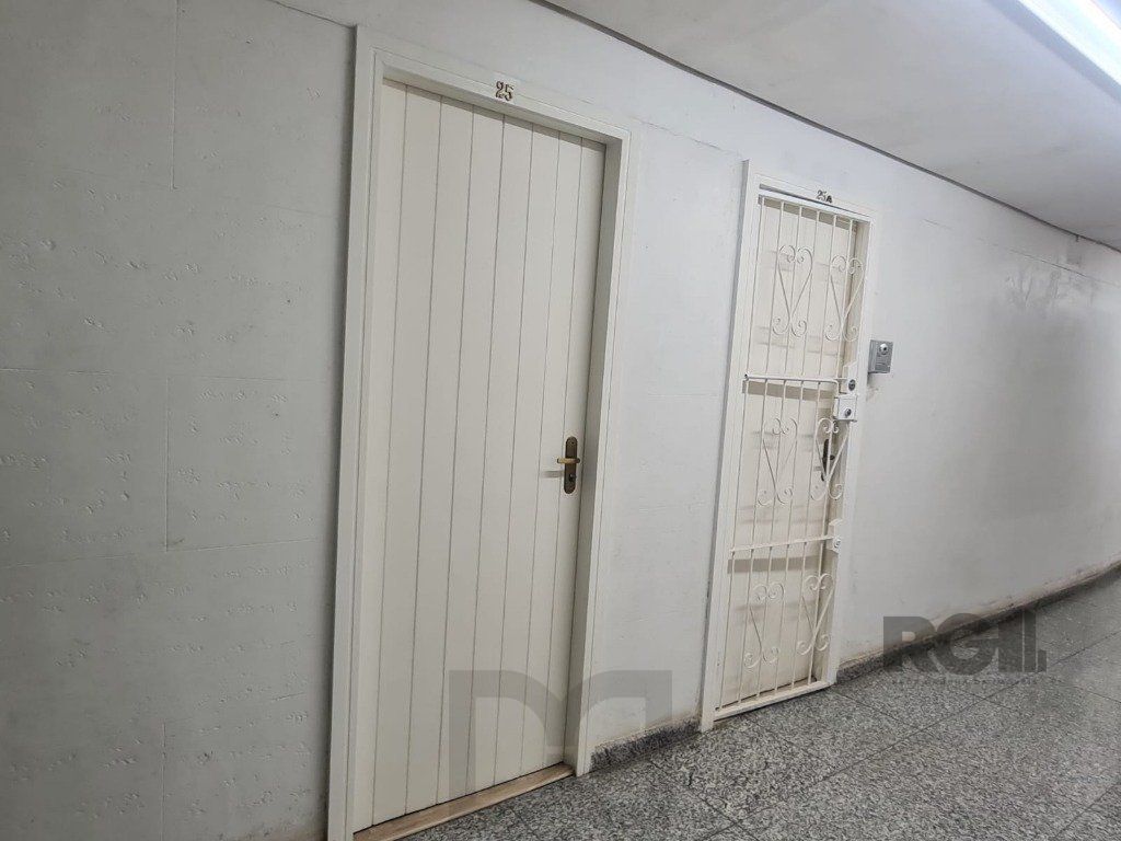 Sala - 30 m² - Centro Histórico — foto 3