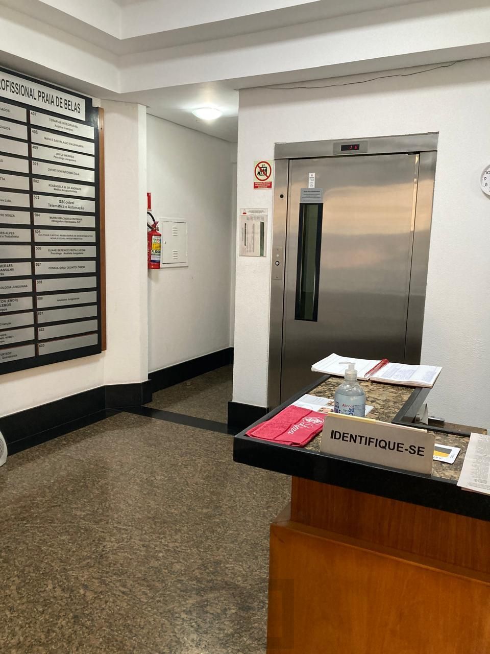ÓTIMA SALA COM 37 METROS PRIVATIVOS E BOX ESCRITURADO — foto 10