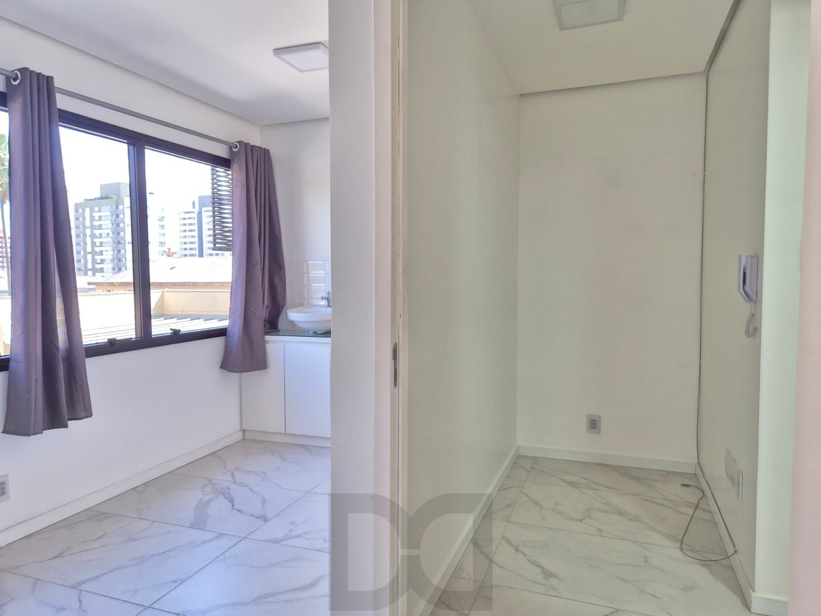 Sala reformada com box — foto 4