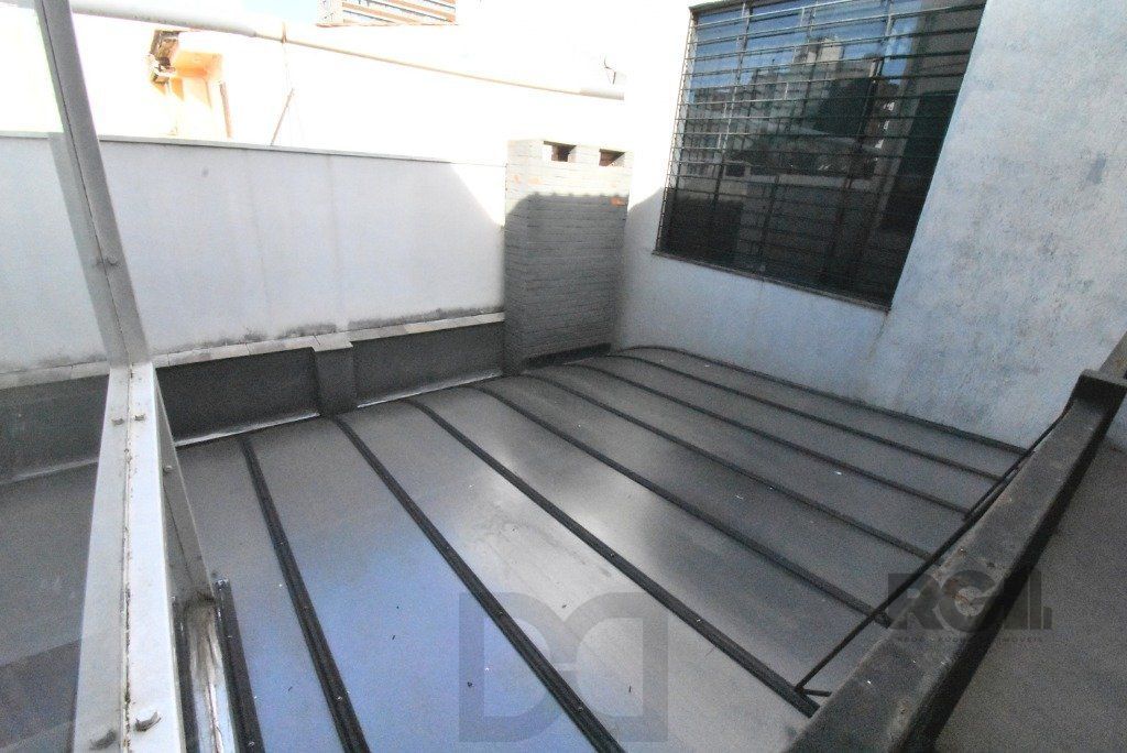 PRÉDIO - 319,00 m² - MENINO DEUS — foto 17