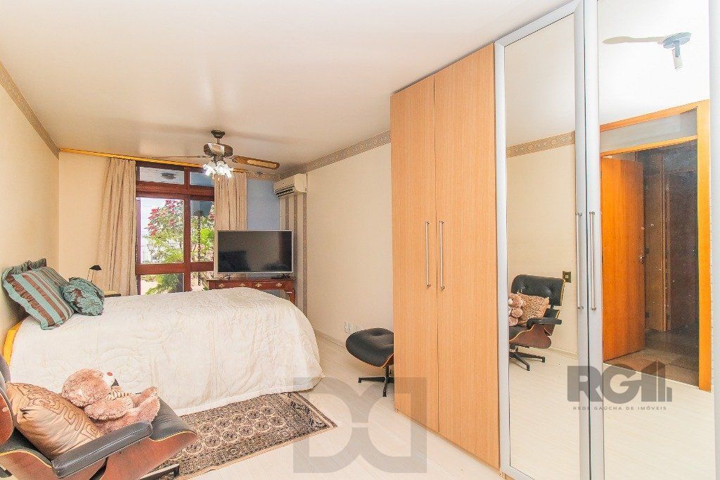 Casa para Venda - 400m², 3 dormitórios, sendo 1 suites, 4 vagas - Menino Deus — foto 30