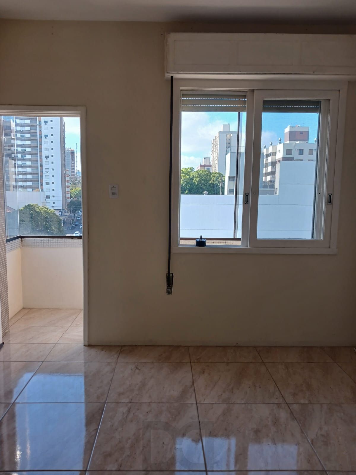 Apartamento três dormitórios ( uma suíte) panorâmico — foto 3