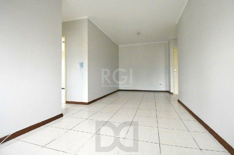 Apartamento de 2 dormitórios, 1 vaga de garagem coberta e escriturada. — foto 3
