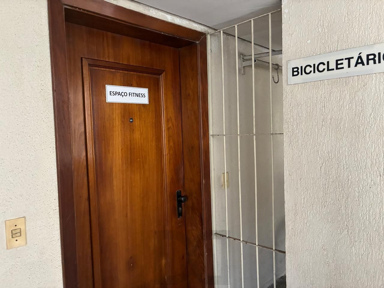 ÓTIMO APARTAMENTO 2 DORMITÓRIOS COM VAGA ESCRITURADA NO MENINO DEUS — foto 96